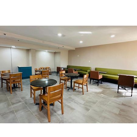 Country Inn & Suites By Radisson, Canton Near Hall Of Fame Норт-Кантон Экстерьер фото