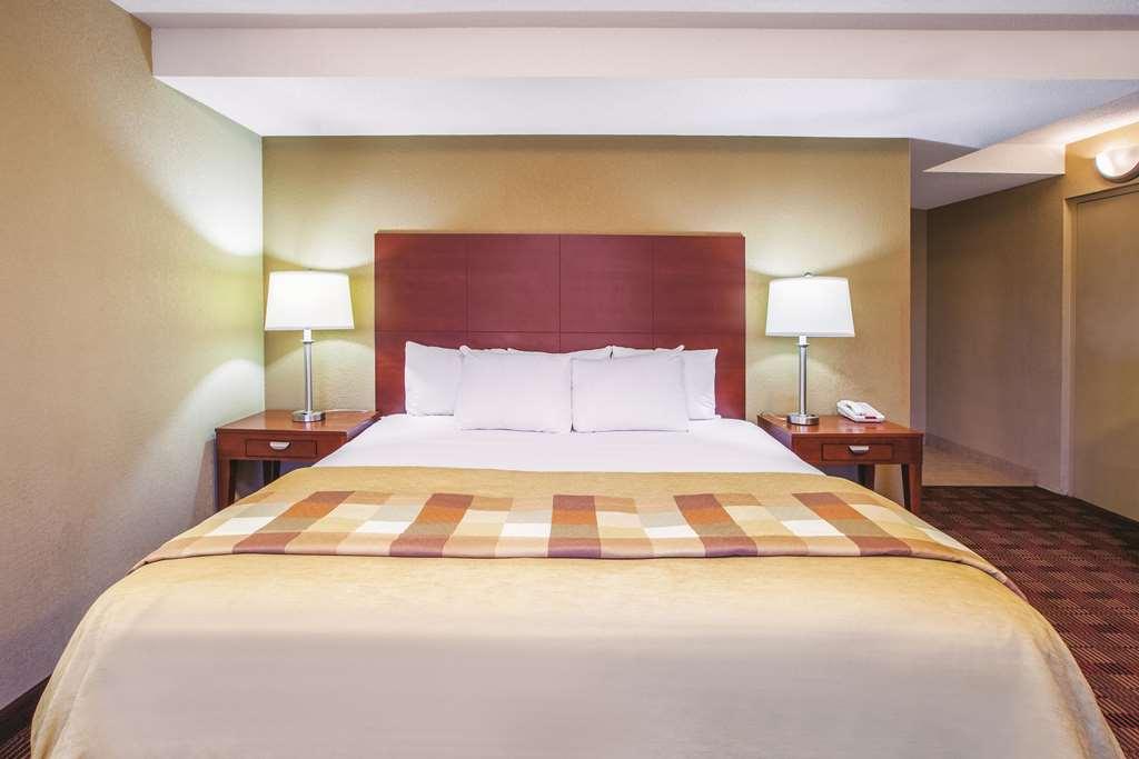 Country Inn & Suites By Radisson, Canton Near Hall Of Fame Норт-Кантон Номер фото