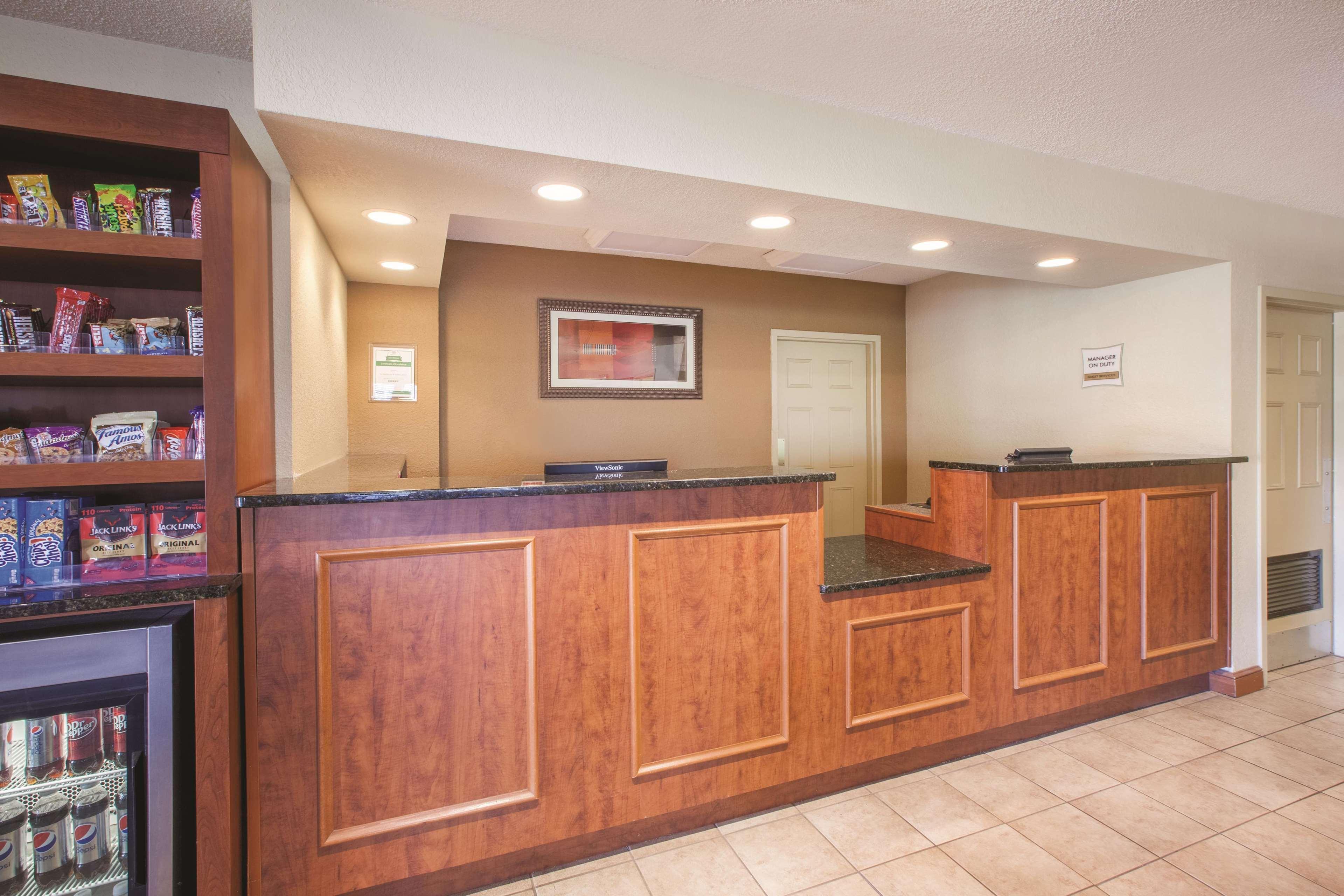 Country Inn & Suites By Radisson, Canton Near Hall Of Fame Норт-Кантон Экстерьер фото