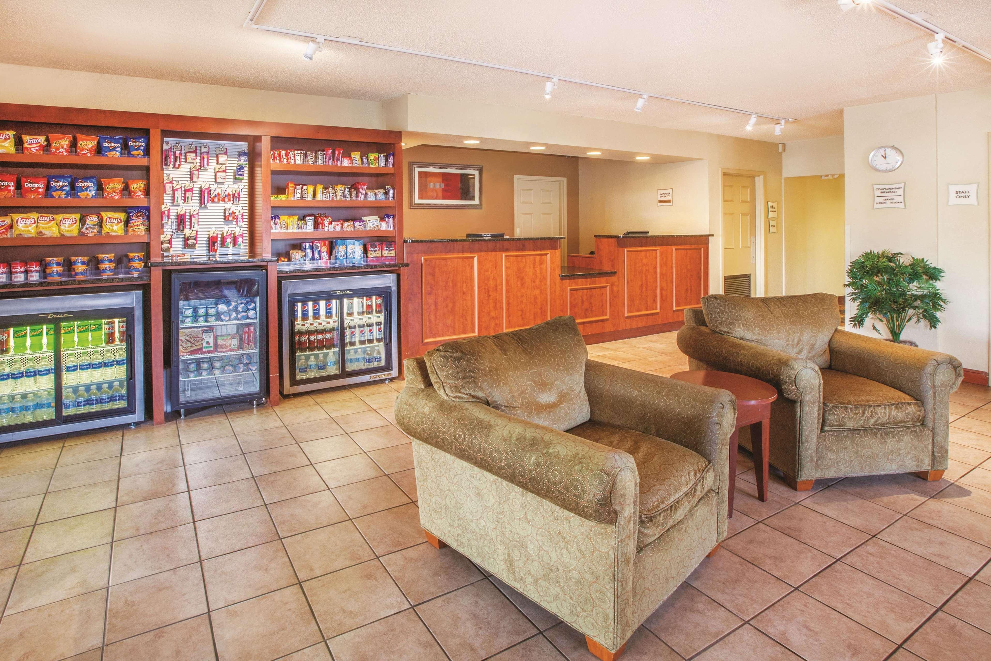 Country Inn & Suites By Radisson, Canton Near Hall Of Fame Норт-Кантон Экстерьер фото
