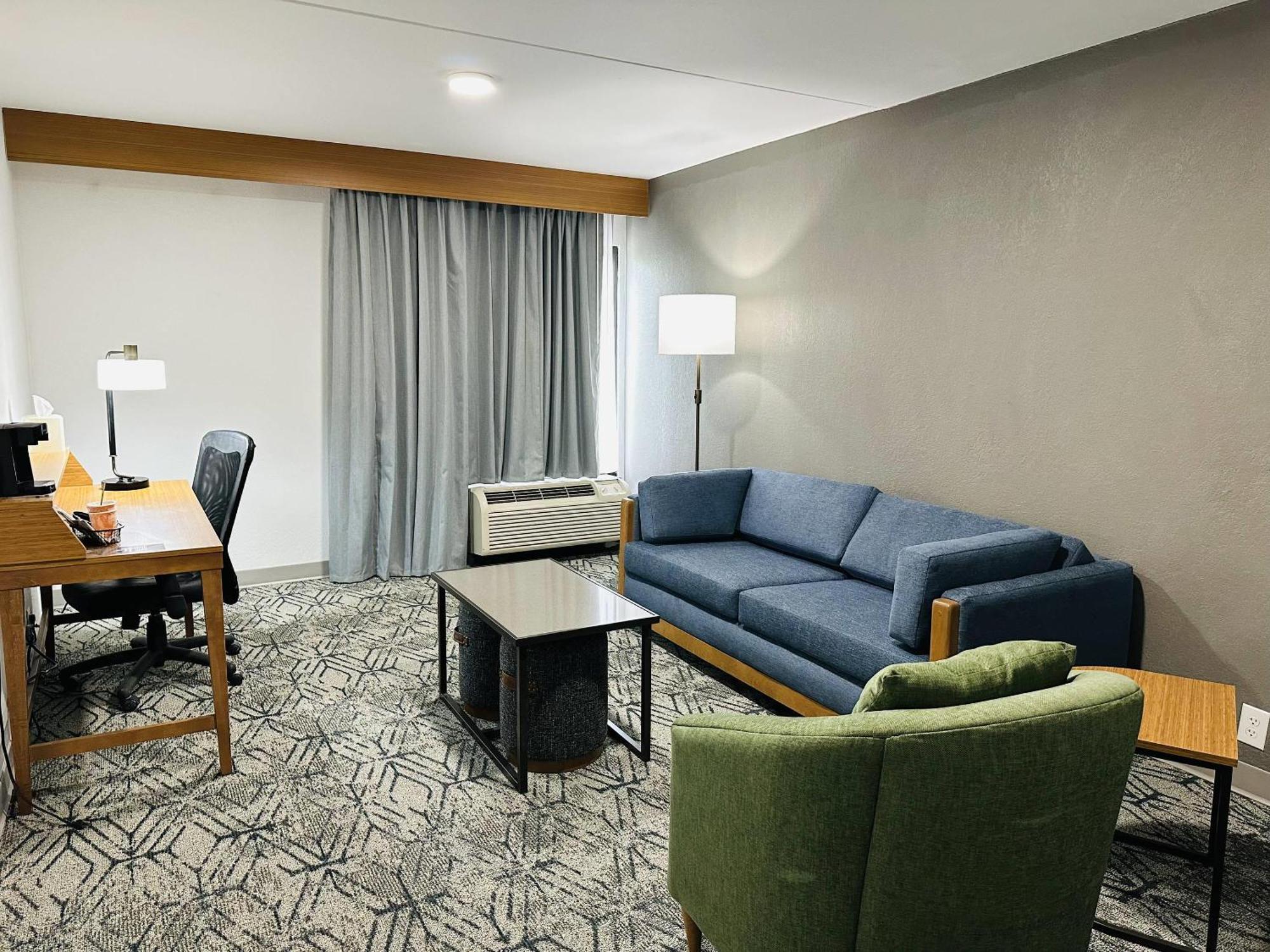 Country Inn & Suites By Radisson, Canton Near Hall Of Fame Норт-Кантон Экстерьер фото
